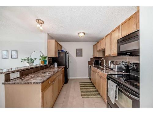 412-930 18 Avenue Sw, Calgary, AB - Indoor Photo Showing Kitchen