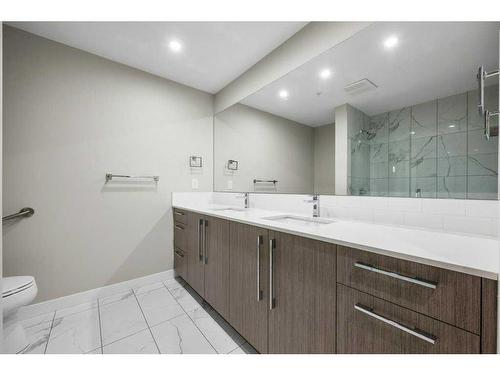 213-383 Smith Street Nw, Calgary, AB - Indoor Photo Showing Bathroom