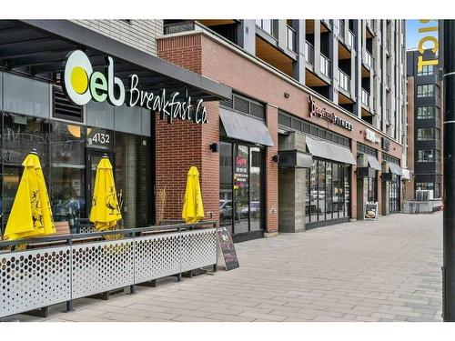 213-383 Smith Street Nw, Calgary, AB - Outdoor