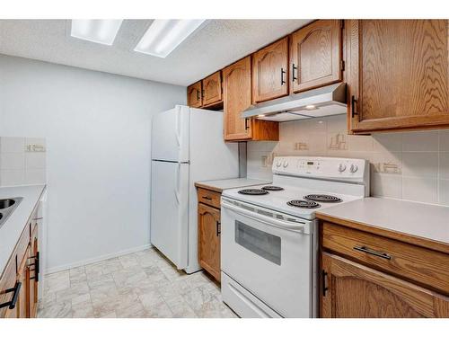 505-2011 University Drive Nw, Calgary, AB - Indoor Photo Showing Kitchen