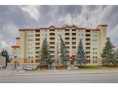 505-2011 University Drive Nw, Calgary, AB - Outdoor With Balcony With Facade