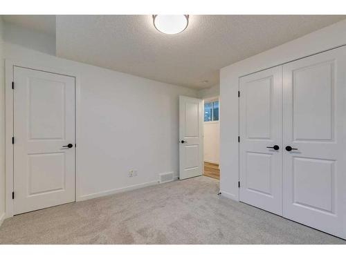 545 Bayview Street Sw, Airdrie, AB - Indoor Photo Showing Other Room