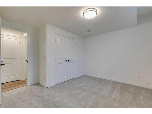 545 Bayview Street Sw, Airdrie, AB - Indoor Photo Showing Other Room