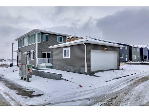 545 Bayview Street Sw, Airdrie, AB - Outdoor