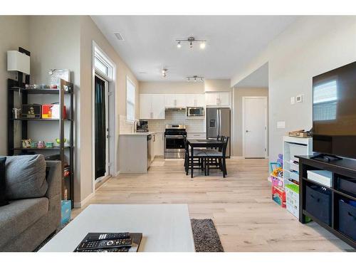 202-375 Redstone Walk Ne, Calgary, AB - Indoor