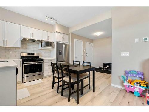 202-375 Redstone Walk Ne, Calgary, AB - Indoor Photo Showing Kitchen