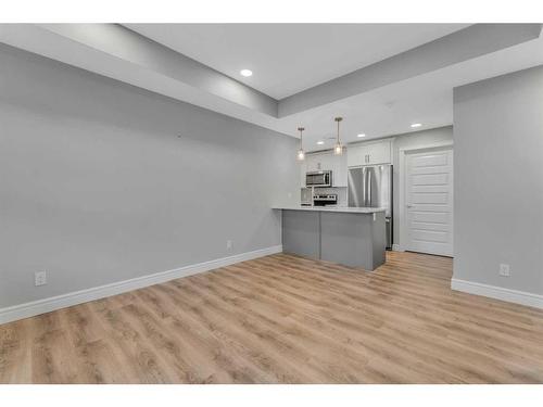 81-230 Seton Passage Se, Calgary, AB - Indoor Photo Showing Kitchen