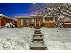 4831 40 Avenue SW Calgary, AB T3E 1E4