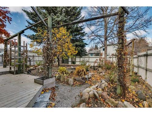 35 Mckinley Road Se, Calgary, AB - Outdoor