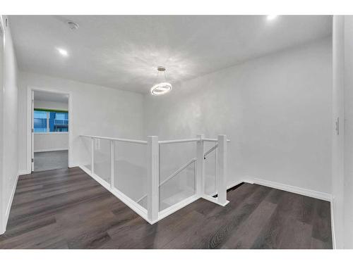 114 Lucas Terrace Nw, Calgary, AB - Indoor Photo Showing Other Room