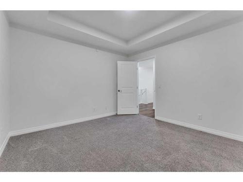 114 Lucas Terrace Nw, Calgary, AB - Indoor Photo Showing Other Room