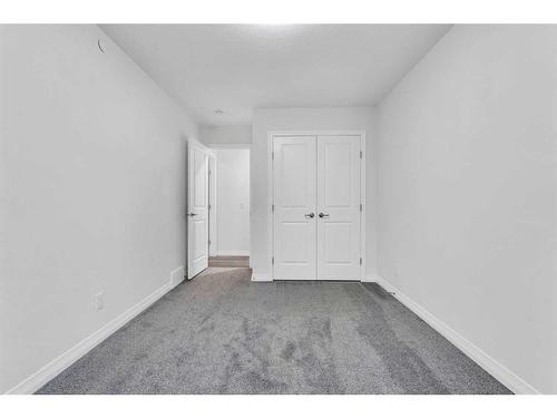 114 Lucas Terrace Nw, Calgary, AB - Indoor Photo Showing Other Room