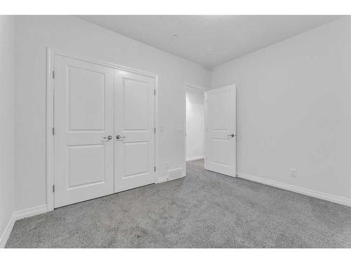 114 Lucas Terrace Nw, Calgary, AB - Indoor Photo Showing Other Room