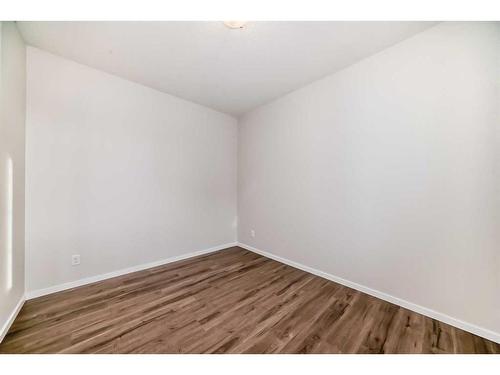 44 Cityline Heath Ne, Calgary, AB - Indoor Photo Showing Other Room