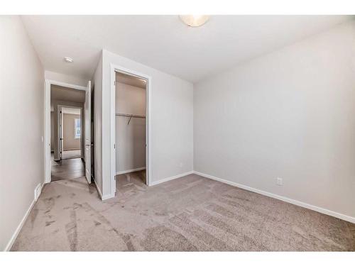 44 Cityline Heath Ne, Calgary, AB - Indoor Photo Showing Other Room