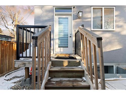 415 6 Street Ne, Calgary, AB - Indoor Photo Showing Laundry Room