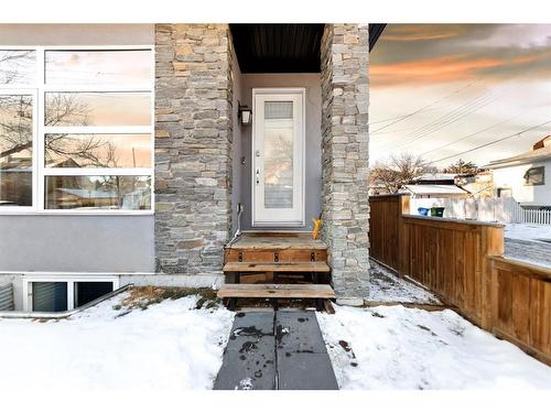 415 6 Street Ne, Calgary, AB - Outdoor