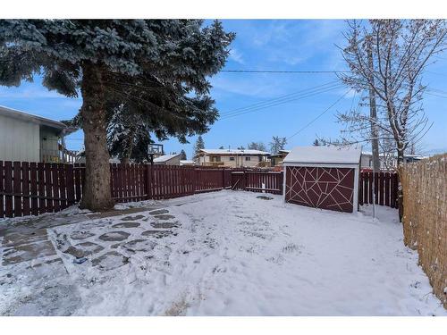 5501 4 Avenue Ne, Calgary, AB - Outdoor