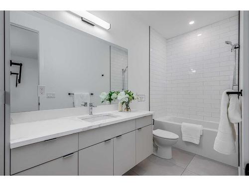 3927 65 Street Nw, Calgary, AB - Indoor Photo Showing Bathroom