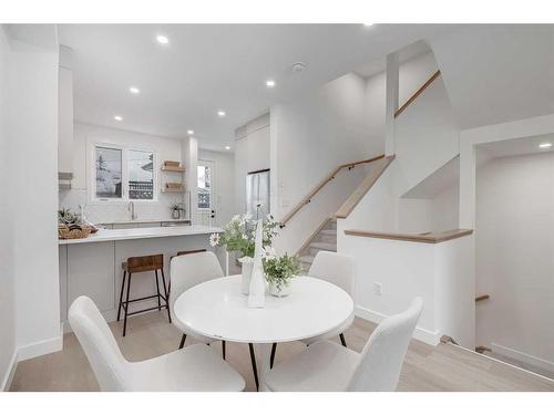 3927 65 Street Nw, Calgary, AB - Indoor Photo Showing Dining Room