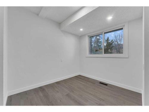 22-5520 1 Avenue Se, Calgary, AB - Indoor Photo Showing Other Room