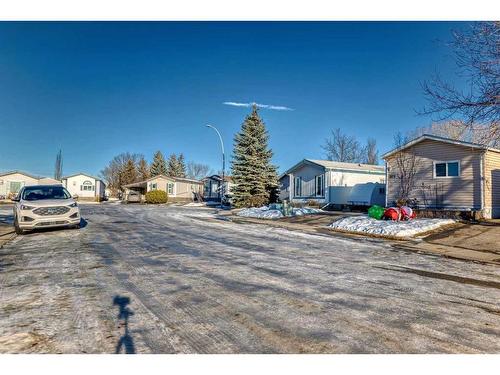 347 Erin Woods Green Se, Calgary, AB - Outdoor