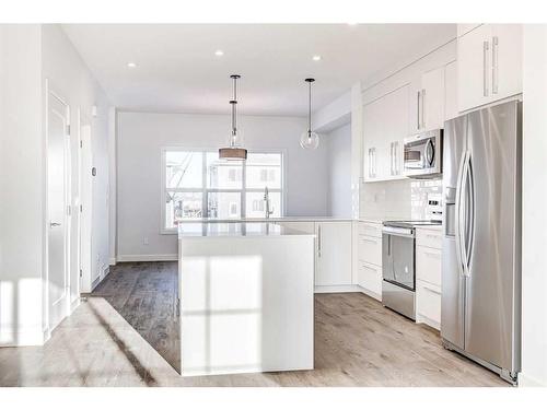 387 Chelsea Parade, Chestermere, AB - Indoor Photo Showing Kitchen