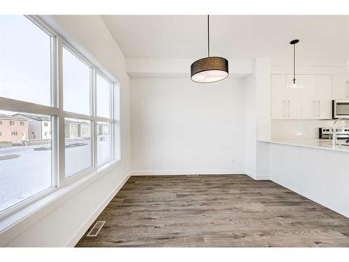 387 Chelsea Parade, Chestermere, AB - Indoor Photo Showing Kitchen