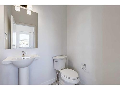 387 Chelsea Parade, Chestermere, AB - Indoor Photo Showing Bathroom