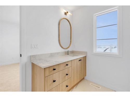 280 Sora Terrace, Calgary, AB - Indoor Photo Showing Bathroom