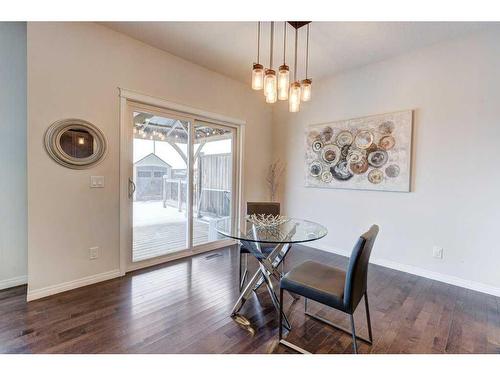 124 Walden Parade Se, Calgary, AB - Indoor Photo Showing Dining Room