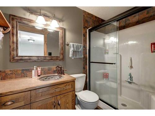 162016 290 Range Road, Rural Willow Creek No. 26, M.D. Of, AB - Indoor Photo Showing Bathroom