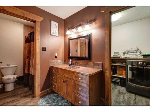 162016 290 Range Road, Rural Willow Creek No. 26, M.D. Of, AB - Indoor Photo Showing Bathroom