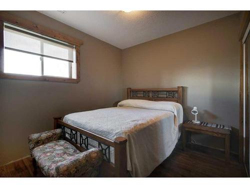 162016 290 Range Road, Rural Willow Creek No. 26, M.D. Of, AB - Indoor Photo Showing Bedroom