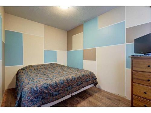 162016 290 Range Road, Rural Willow Creek No. 26, M.D. Of, AB - Indoor Photo Showing Bedroom