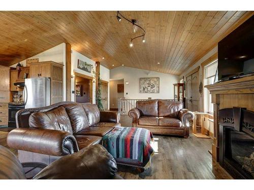 162016 290 Range Road, Rural Willow Creek No. 26, M.D. Of, AB - Indoor Photo Showing Living Room With Fireplace