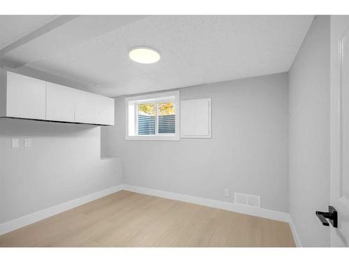 755 Penbrooke Road Se, Calgary, AB - Indoor Photo Showing Other Room