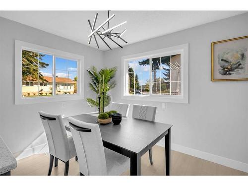 755 Penbrooke Road Se, Calgary, AB - Indoor Photo Showing Dining Room