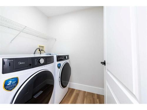 41 Valley Crest Close Nw, Calgary, AB - Indoor Photo Showing Laundry Room