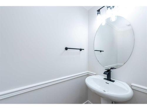 41 Valley Crest Close Nw, Calgary, AB - Indoor Photo Showing Bathroom