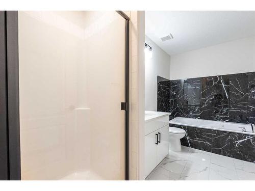 41 Valley Crest Close Nw, Calgary, AB - Indoor Photo Showing Bathroom