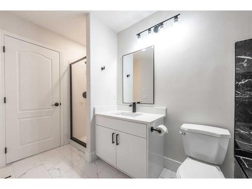 41 Valley Crest Close Nw, Calgary, AB - Indoor Photo Showing Bathroom