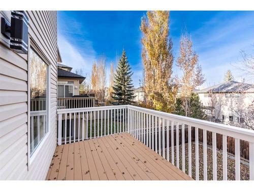 41 Valley Crest Close Nw, Calgary, AB - Indoor Photo Showing Kitchen