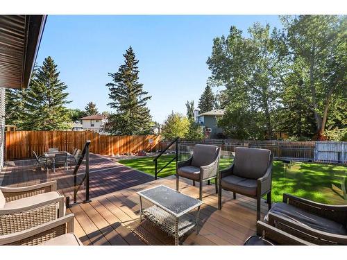 210 Canterbury Place Sw, Calgary, AB - Outdoor With Deck Patio Veranda With Backyard