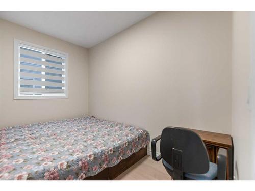 204 Cornerbrook Road, Calgary, AB - Indoor Photo Showing Bedroom