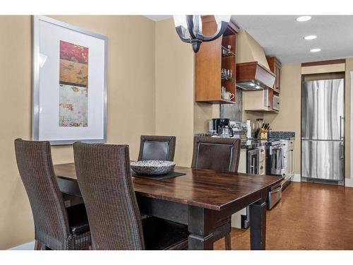 301-173 Kananaskis Way, Canmore, AB - Indoor Photo Showing Dining Room