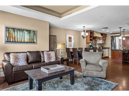 301-173 Kananaskis Way, Canmore, AB - Indoor Photo Showing Living Room