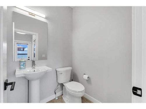 350 Chelsea Hollow, Chestermere, AB - Indoor Photo Showing Bathroom