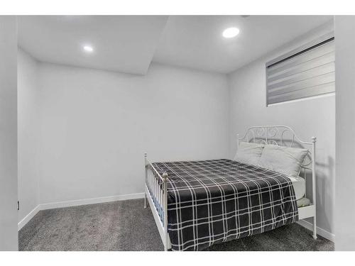 350 Chelsea Hollow, Chestermere, AB - Indoor Photo Showing Bedroom