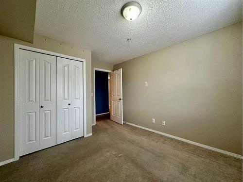 1224-8 Bridlecrest Drive Sw, Calgary, AB - Indoor Photo Showing Other Room